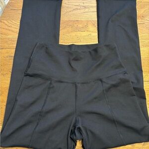 Offline by Aerie sz M Black The Hugger hi-rise Legging